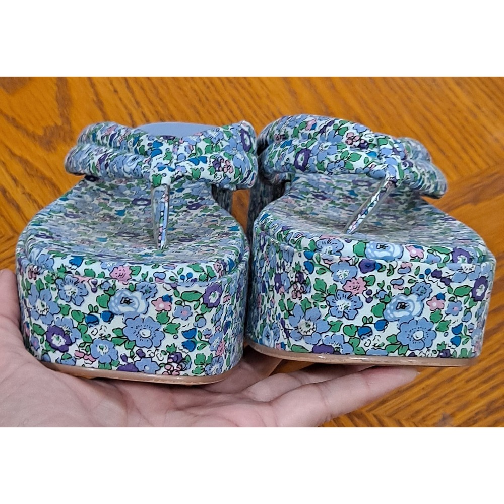 Jeffrey Campbell Luau Platform Flip Flop Sandals in Blue  Floral Size 9 - Picture 7 of 7
